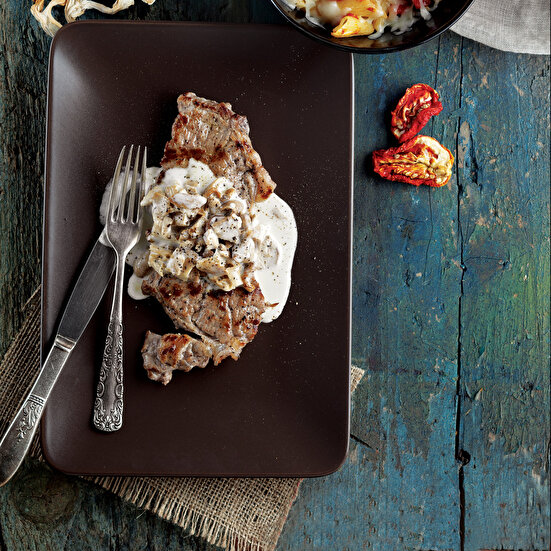 Kuru Mantar Soslu Biftek