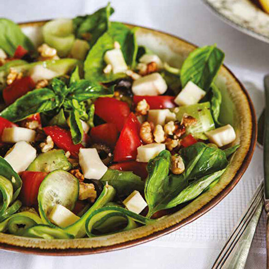 Bahçe Salatası