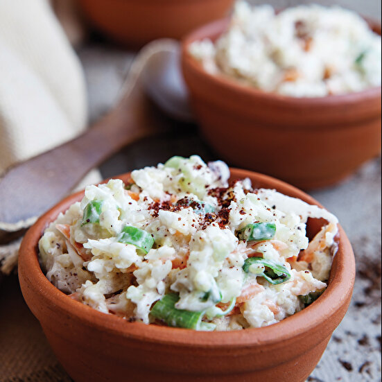 Yoğurtlu Lahana Salatası