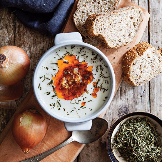 Sıcak Ayran Aşı Çorbası