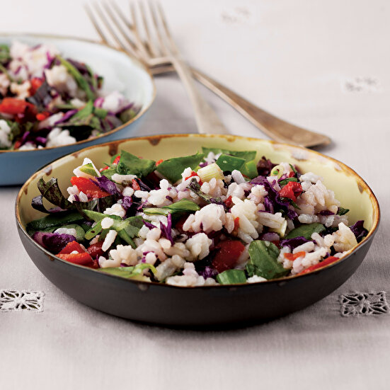 Taze Yeşillikli Pirinç Salatası