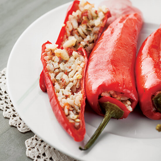 Domatesli ve Taze Baharatlı Biber Dolması