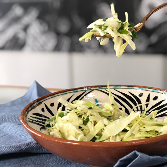 Tahinli Lahana Salatası