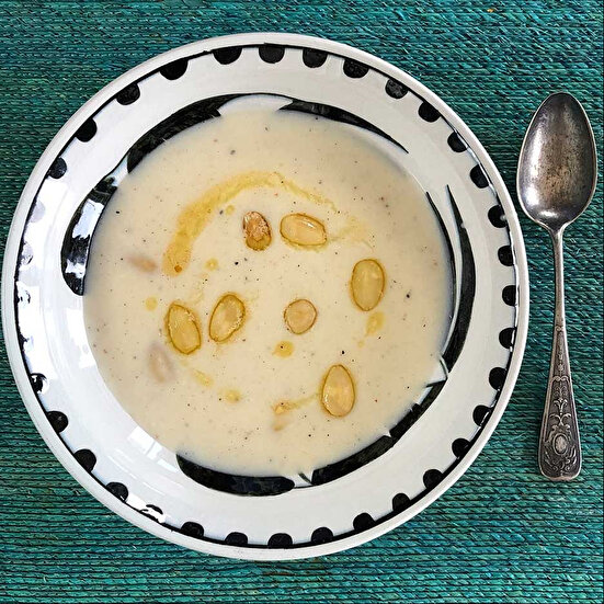 Sütlü Badem Çorbası