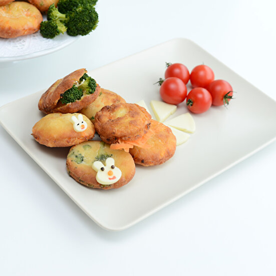 Hellimli ve Sebzeli Hamur Kızartması