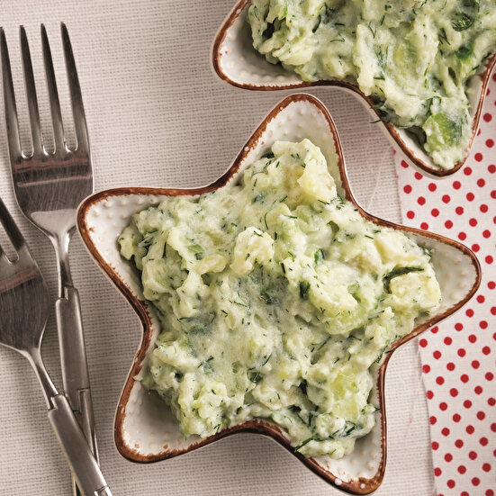 Yoğurtlu Patates Salatası