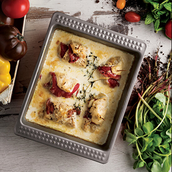 Közlenmiş Biber ve Patlıcanlı Tavuk Sarma