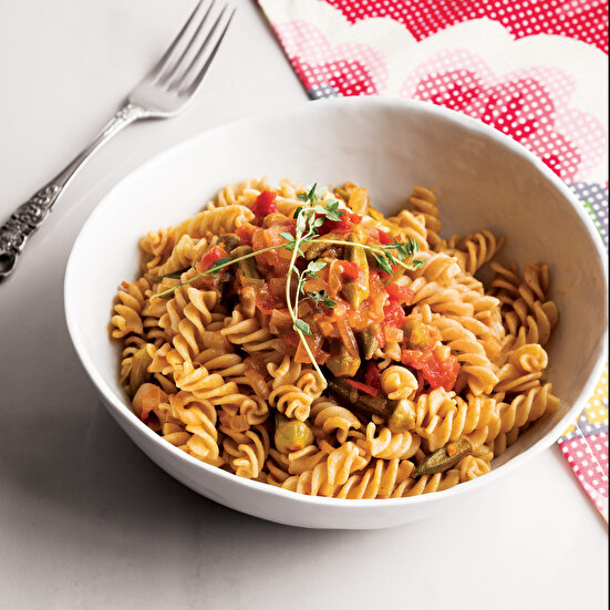 Bamyalı Domatesli Tam Buğday Unlu Makarna