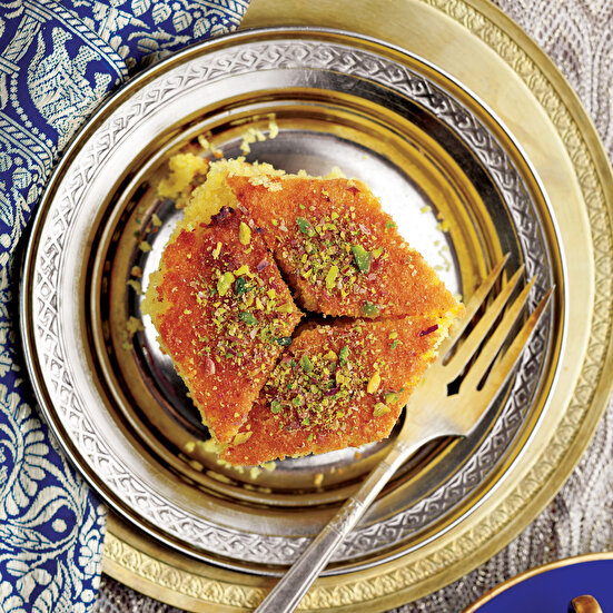 Zerdeçallı İrmikli Kek