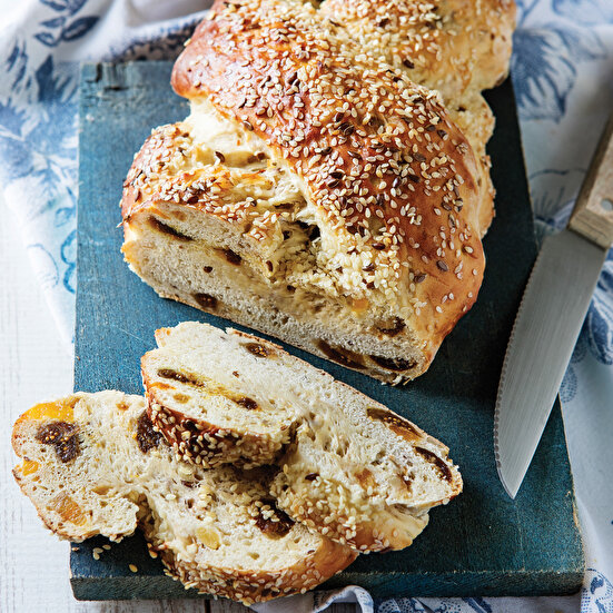 Kayısı ve İncirli Ekmek