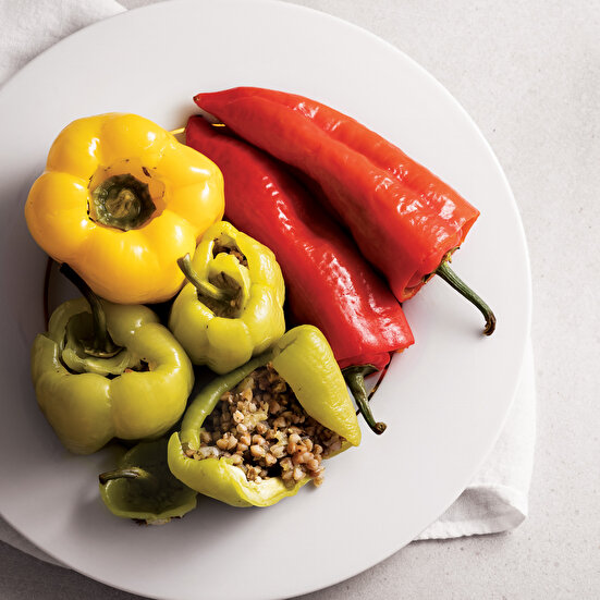 Düşük Kalorili Karabuğdaylı Renkli Biber Dolması