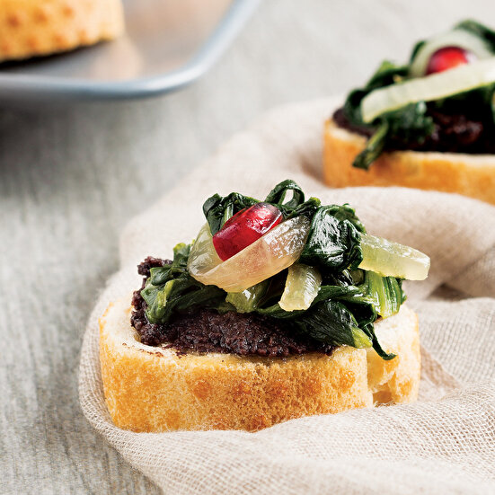 Pazılı Zeytin Ezmeli Kanepe