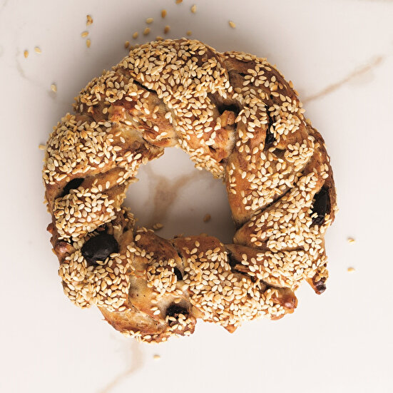 Zeytinli Keten Tohumlu ve Taze Kekikli Pastane Simidi