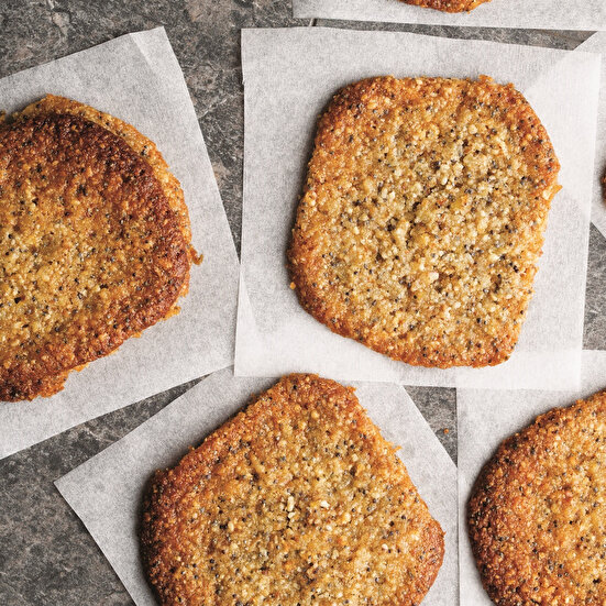 Parmesanlı Unsuz Krakerler