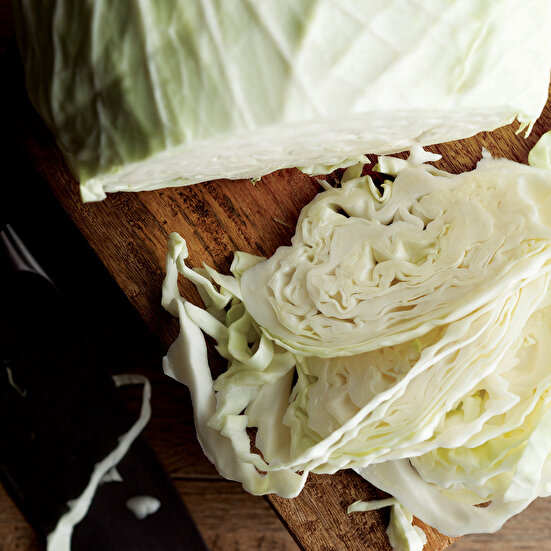 Yer Fıstıklı Lahana Salatası