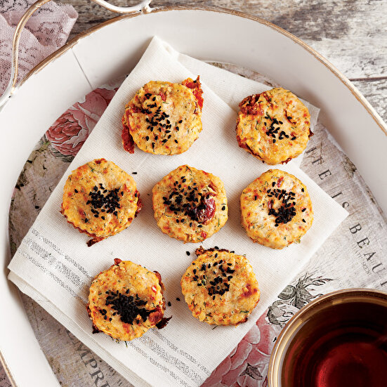 Kuru Domatesli Lokmalar