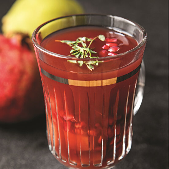 Armut ve Narlı Sıcacık İçecek