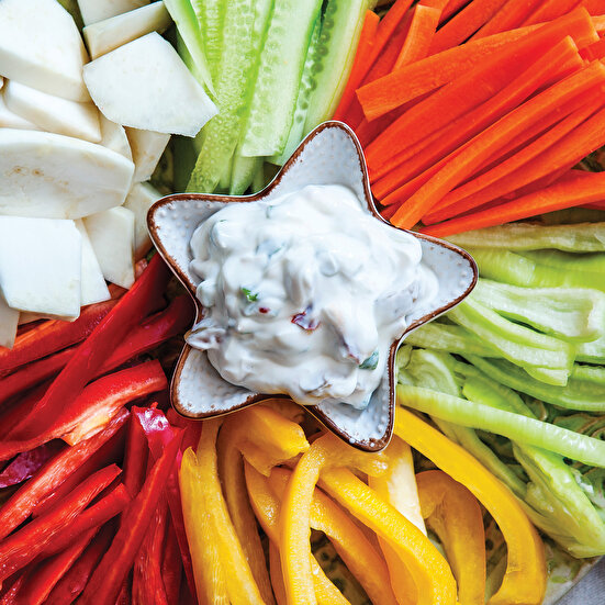  Zeytinli Dip Sos ve Sebzeler