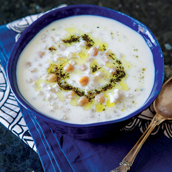 Buğdaylı Yoğurtlu Çorba