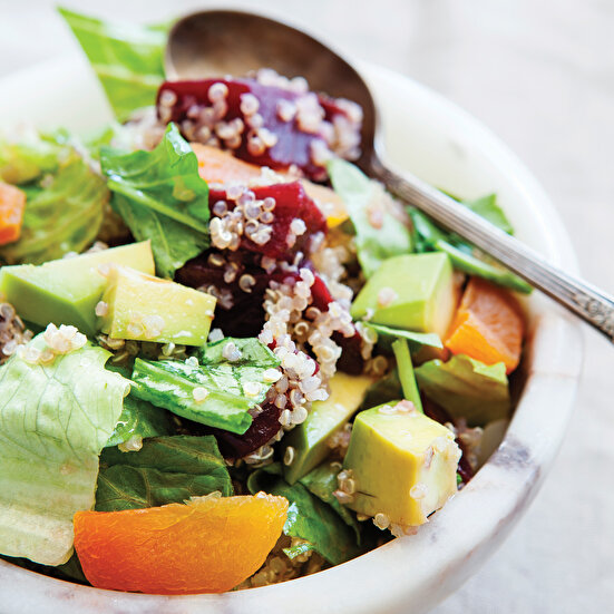  Pancarlı Kinoa Salatası