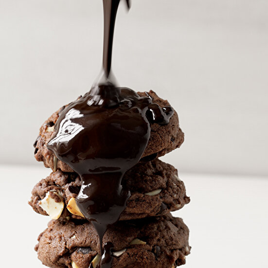 Çikolatalı Bademli Kurabiye