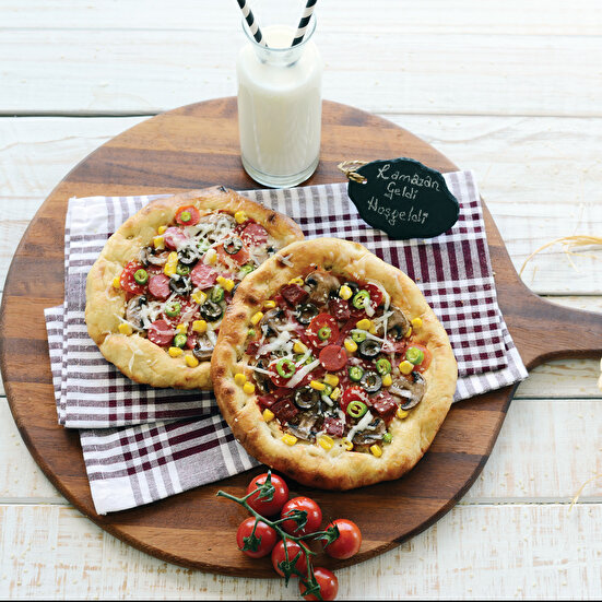 Ramazan Pidesinden Neşeli Pizza
