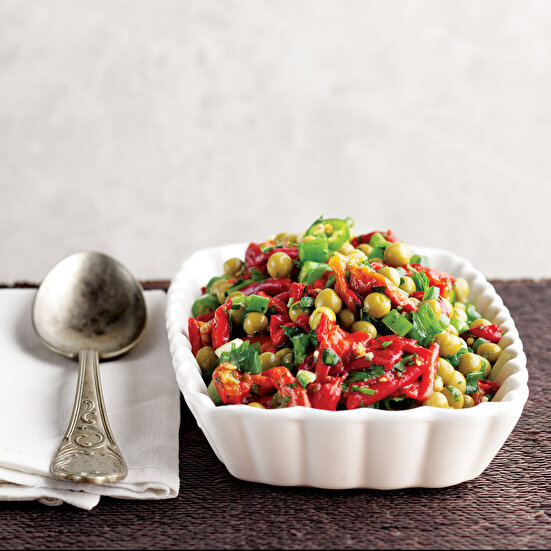 Köz Biberli Bezelye Salatası