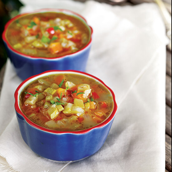 Fasulyeli Sebze Çorbası