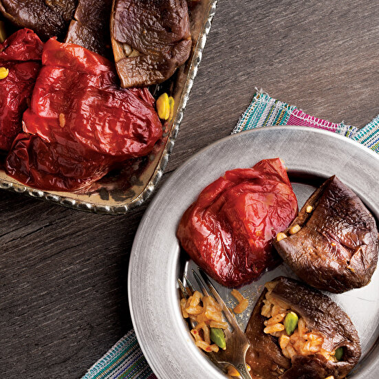 Fıstıklı Zeytinyağlı Kuru Dolma