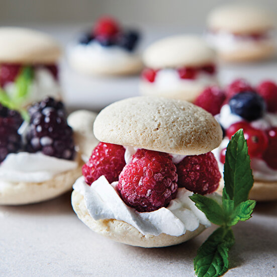 Orman Meyveli Bademli Beze