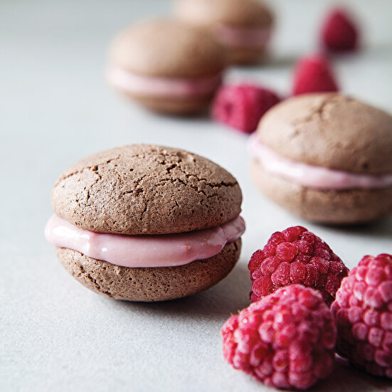 Beyaz Çikolatalı Frambuazlı Beze