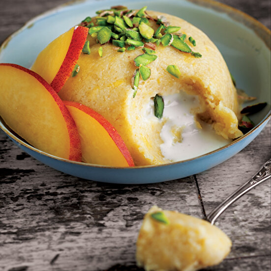 Şeftalili Dondurmalı İrmik Helvası