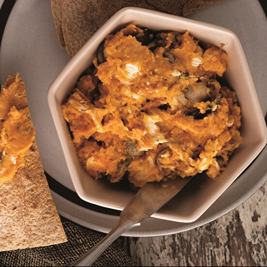 Tatlı Patates ve Keçi Peynirli Pate