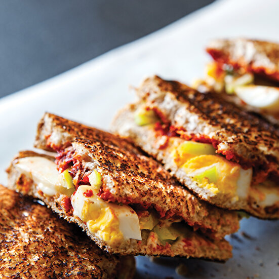 Yumurtalı Baharatlı Tost