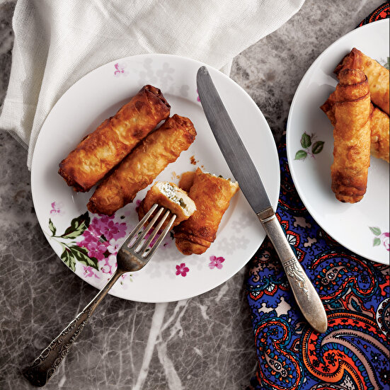 Taze Otlu Sigara Böreği