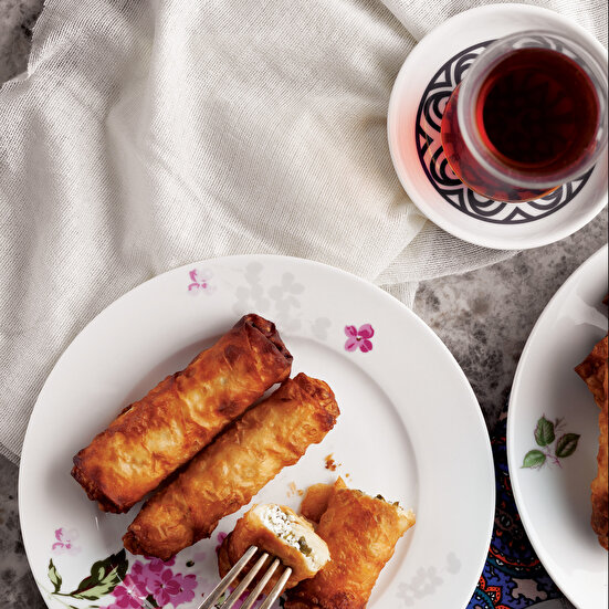 Taze Otlu Sigara Böreği