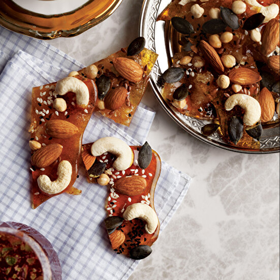 Kuru Yemişli Krokan