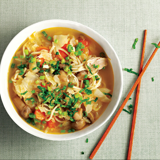 Mantarlı Lahanalı Noodle