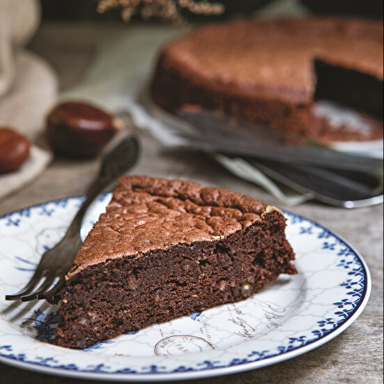 Kestane Unlu Çikolatalı Nemli Kek