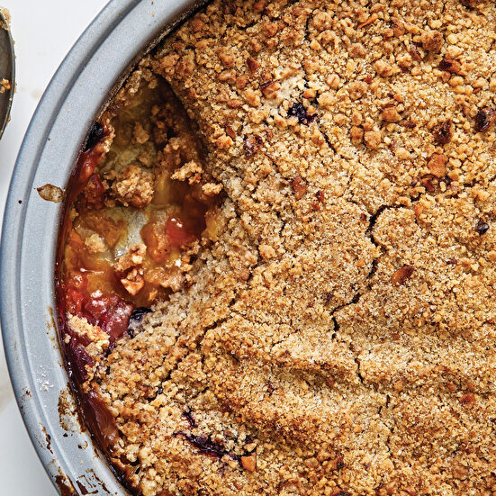 Kayısı ve Şeftalili Crumble