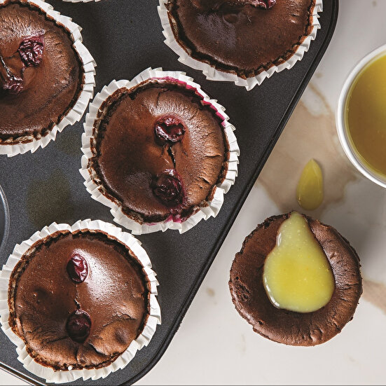 Vişneli ve Çikolatalı Porsiyonluk Cheesecake