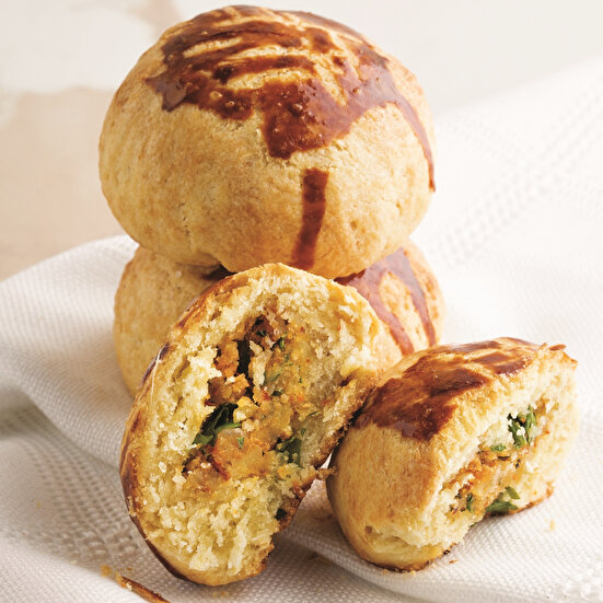 Patatesli Kavrulmuş Soğanlı Otlu Poğaça