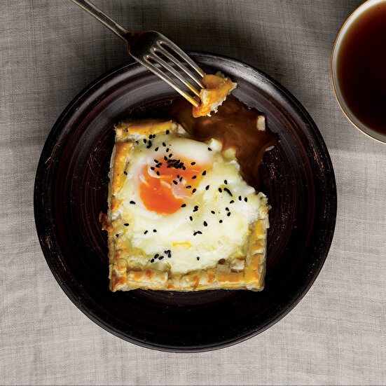 Milföy Hamuru ile Yumurtalı Pide