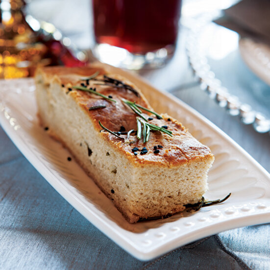 Biberiye ve Çörek Otlu Focaccia