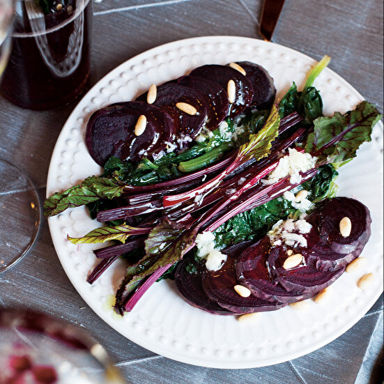 Sarımsak ve Çam Fıstıklı Pancar