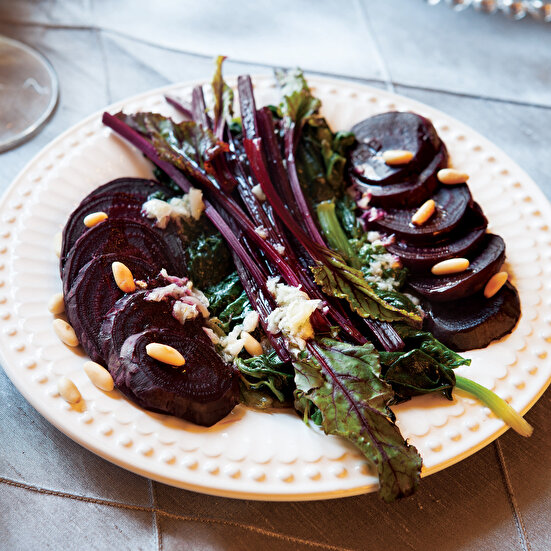 Sarımsak ve Çam Fıstıklı Pancar