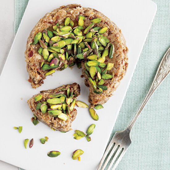 Cennet Hurmalı Helva