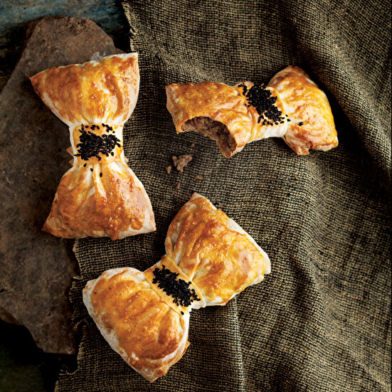 Kıymalı Fiyonk Börek