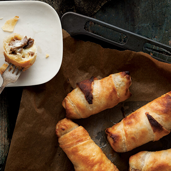 Mantarlı Unlu Börek