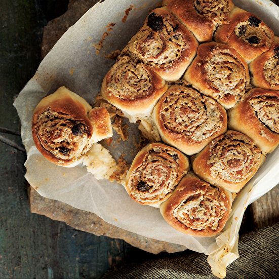 Tahinli Üzümlü Çörek